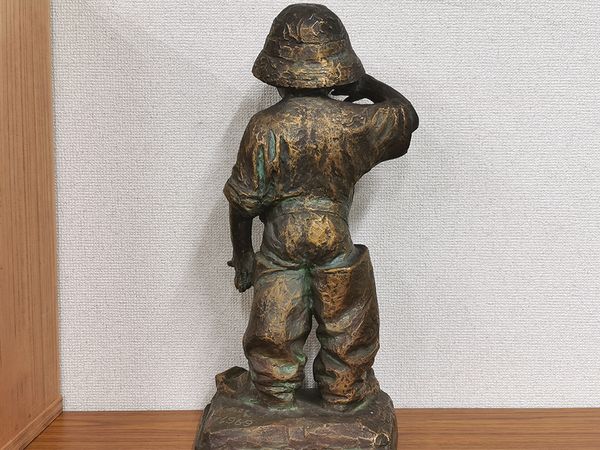 東京都府中市にて北村西望のブロンズ像「将軍の孫」、ジャガールクルト